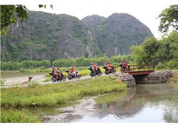 vespa tour hanoi - Ninh Binh Motorbike Tour Half Day 
