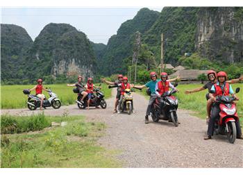 vespa tour hanoi - Ninh Binh Motorbike Tour 2 Days